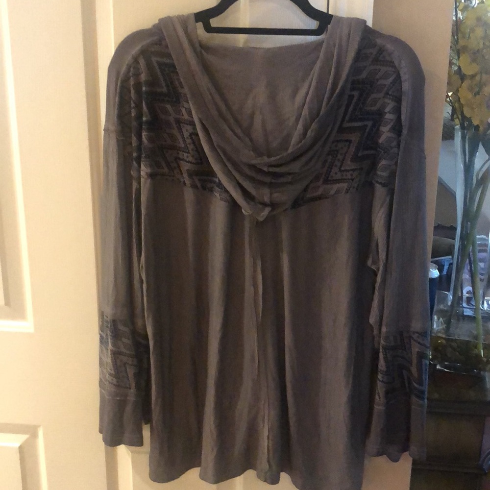 Pol Size Small NWT 1/4 zip light weight hoodie with unfinished edges. - Picture 3 of 4